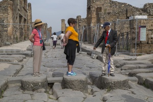 407-3853 IT - Pompeii - Steps over Roman Road - Martha, Gloria, Nichola