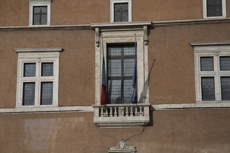 407-5501 IT - Roma - Mussolini's Balcony.jpg