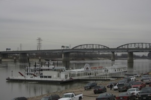 101_5364_St_Louis_Gateway_Arch_Riverboat_Cruises.jpg
