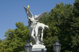 311-1958 Berlin - Statues