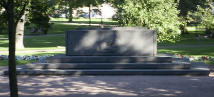 311-2785 Helsinki - Sculpture