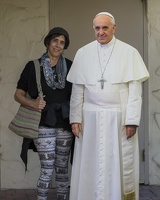 405-6916 San Juan Capistrano - Lynne with Pope Francis