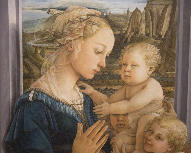408-3104 IT - Firenze - Uffizi Gallery - Filipo Lippi - Madonna and Child with Two Angels (detail) c 1460-65.jpg