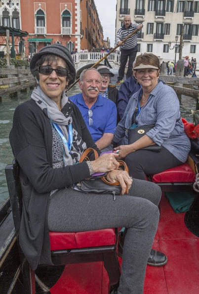 408-6764 IT - Venezia - Gondola Ride - Lynne Byron Ann Dave Gloria.jpg