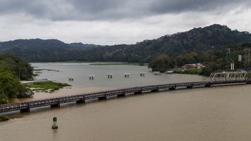 410-3575 Panama Canal - River