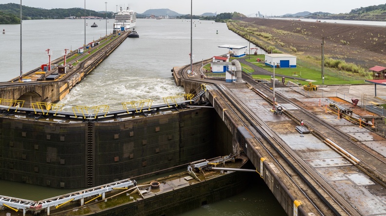 410-3777 Panama Canal - Pedro Miguel Locks.jpg