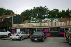We ate lunch Friday at Toot Toot in Bethany, Missouri on the way up to Minnesota.