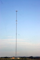We saw cell towers similar to this every few miles on I35 and had pretty good reception with Cingular.