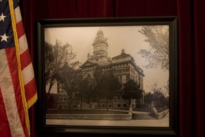 309-9165-Independence-Museum-Old-Courthouse-with-Miss-Justice.jpg