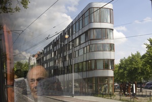 311-8391 Amsterdam - Building