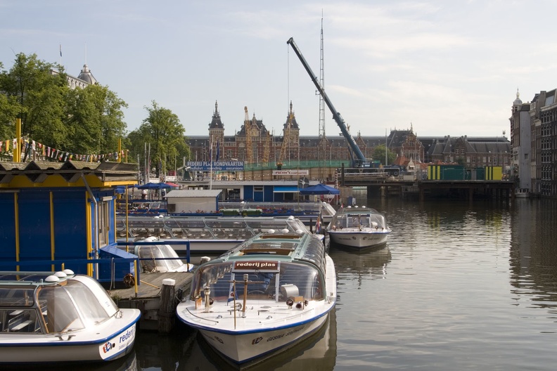 311-8111-Amsterdam-Canal.jpg