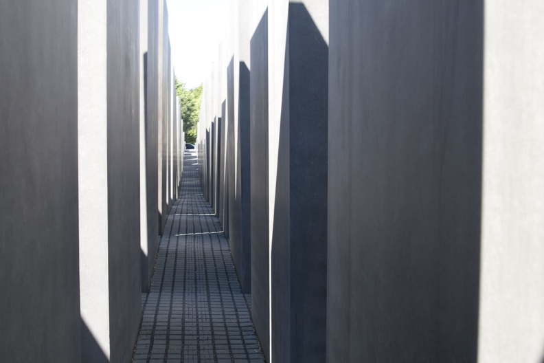 311-1690-Berlin-Holocaust-Memorial.jpg