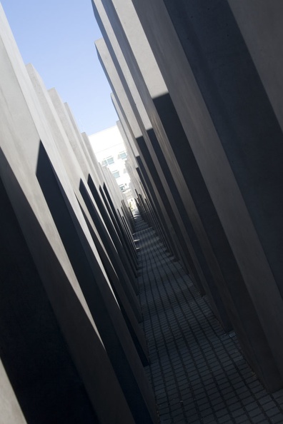 311-1722-Berlin-Holocaust-Memorial.jpg
