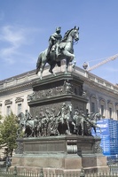 311-1901 Berlin - Statue