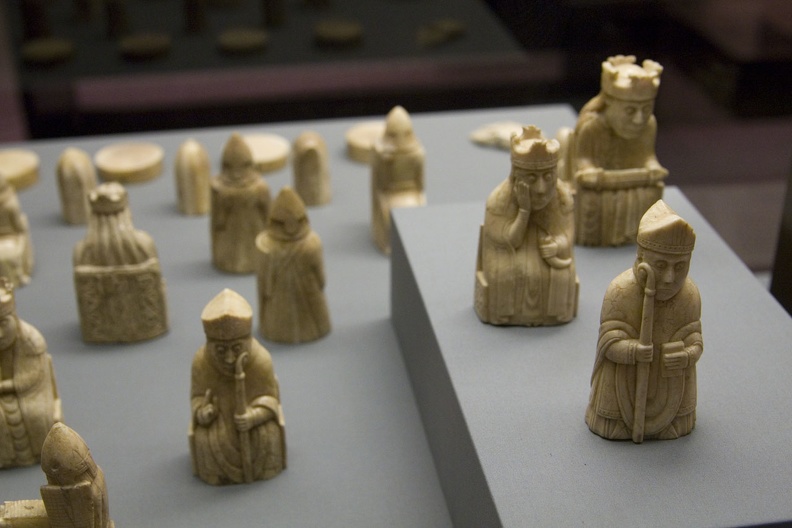 311-9675-London-British-Museum-Lewis-Chessmen.jpg