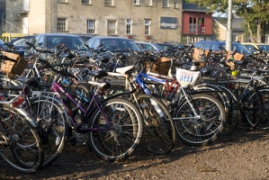 310-8502 Cambridge Bicycles