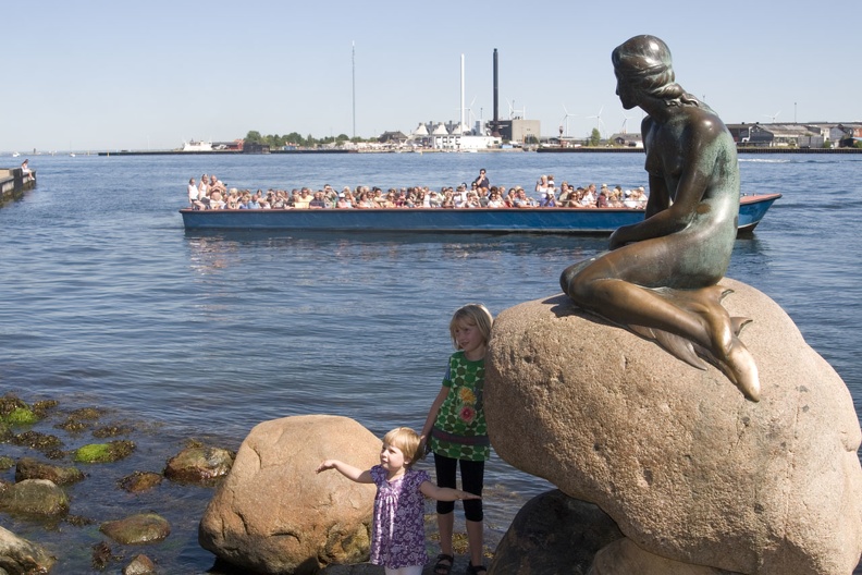 311-0963-Copenhagen-Little-Mermaid.jpg