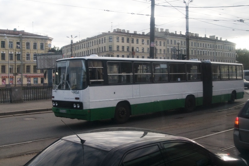 311-3895-St-Petersburg-Caterpillar-Bus.jpg
