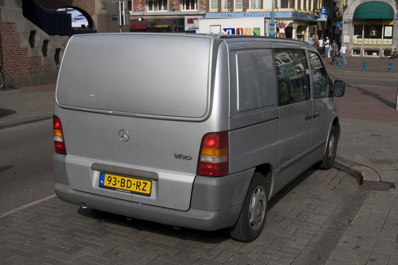 311-8114-Amsterdam-Vehicle.jpg