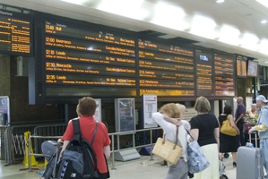 310-8189 Train Status Sign at King's Cross Station