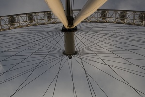 310-9265 London Eye