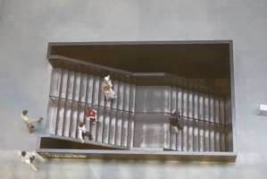 310-8886 London - Tate Modern - Stairway
