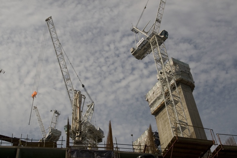 Across from the Park Plaza County Hall - Across from the Park Plaza County Hall 310-9313-London-Cranes.jpg