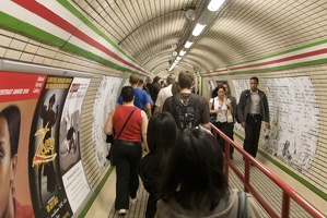 311-9769 London - Tube Pedestrian Tunnel
