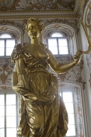 311-4137 St. Petersburg -  Peterhof - Gilded Statue