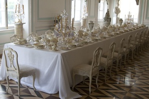 311-4234 St. Petersburg -  Peterhof - Dining Table