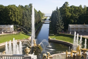 311-4413 St. Petersburg -  Peterhof - Fountains