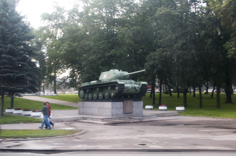 311-3937-St-Petersburg-Tank-Monument.jpg
