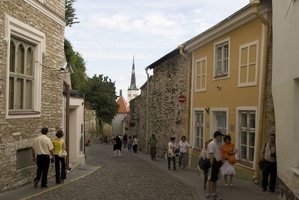 311-6363 Tallinn - Wide Street to Lower Town