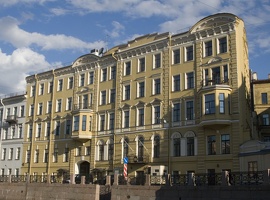 311-5314 St. Petersburg - Restaurant Building