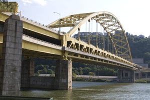 311-9887 Pittsburgh Bridge
