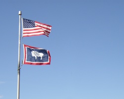 20030626-2098-US-Wyoming-Flags-1280x1024