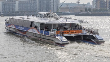 404-8235 London Ferry