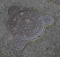 404-8369 London - Manhole Cover