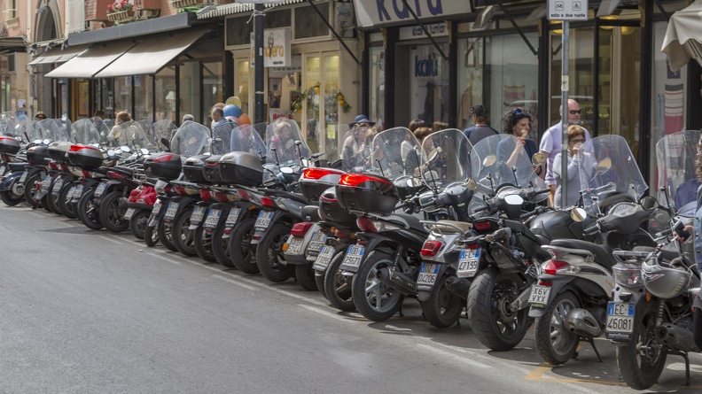 407-4464 IT - Sorrento - Corso Italia Motorcycles.jpg