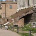 407-6058 IT - Roma - Stairs, Antoninus and Faustina Temple