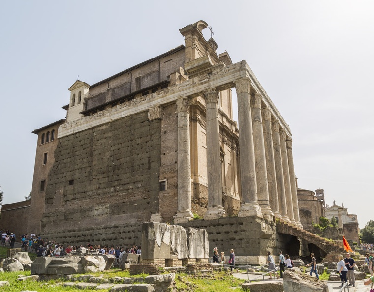 407-6110 IT - Roma - Antoninus and Faustina Temple.jpg