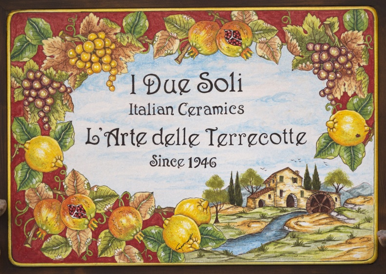 407-9998 IT - Assisi - I Due Soli L'Arte delle Terrecotte - Italian Ceramics since 1946.jpg