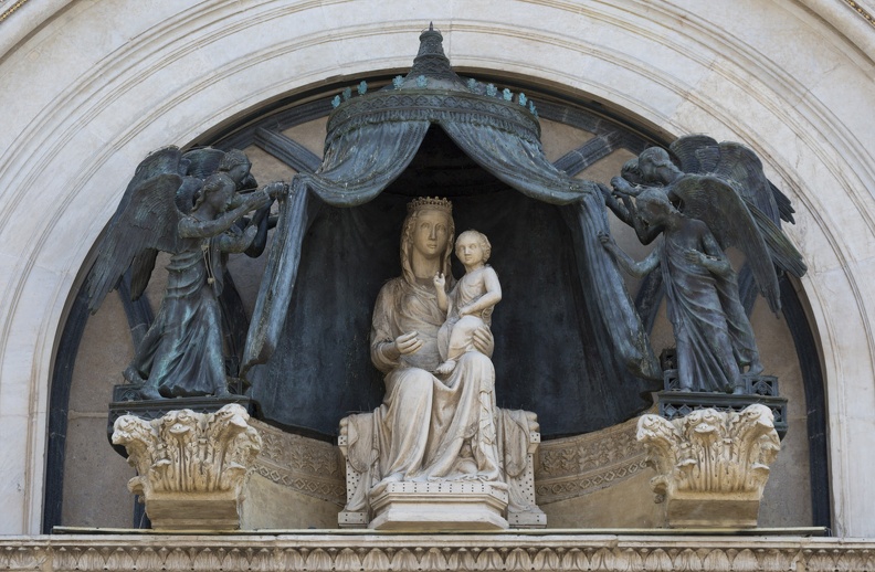407-8727 IT - Orvieto - Duomo - Madonna and Child.jpg