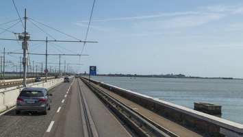 408-5157 IT - Approaching Venezia
