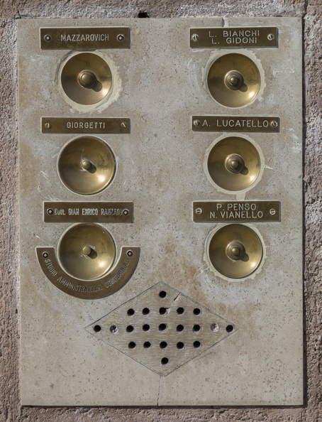 408-5682 IT - Venezia - Doorbells.jpg