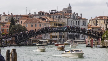 408-7143 IT - Venezia - Ponte dell'Accademia view from Peggy Guggenheim Collection