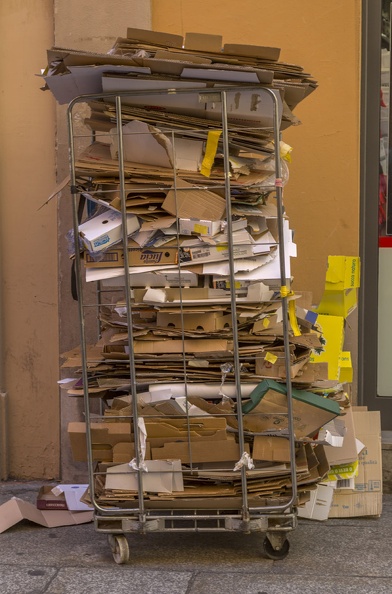 408-7732 IT- Bologna - Cardboard for Recycling.jpg