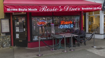 409-4706 Victoria - Rosie's Diner